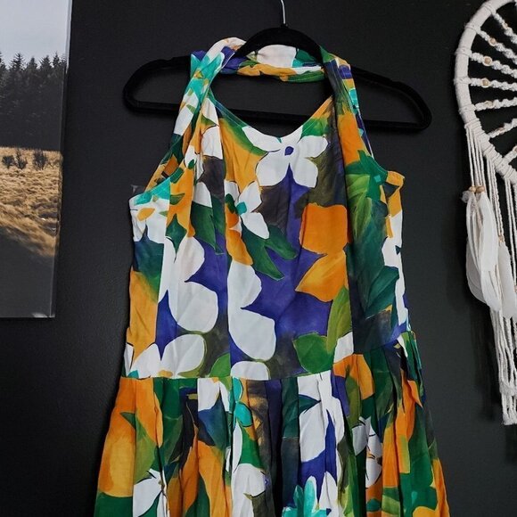 𝅺VINTAGE Floral Crossed Back Halter Dress - Picture 9 of 16